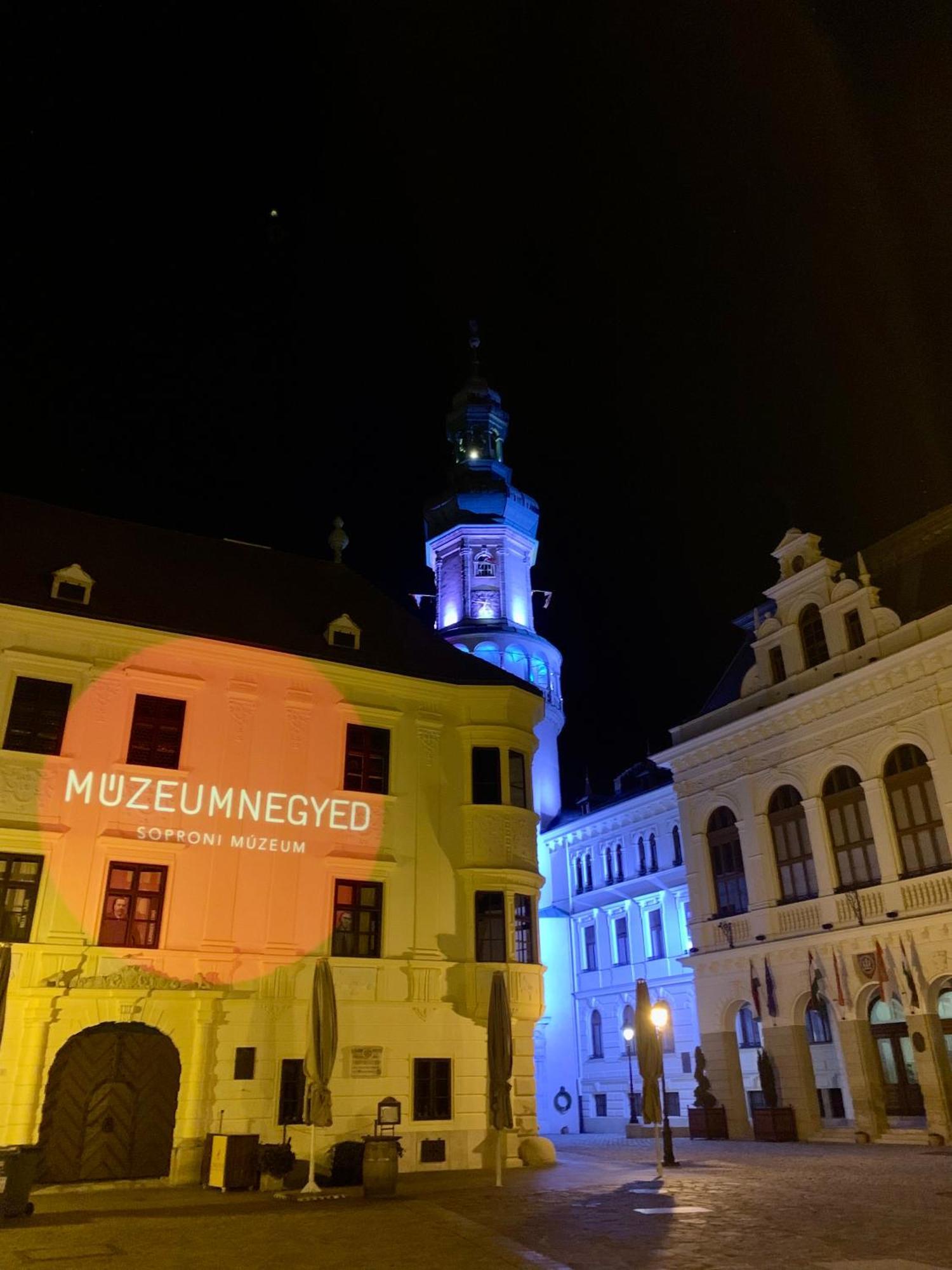 Interno Casa Apartment Sopron Bagian luar foto